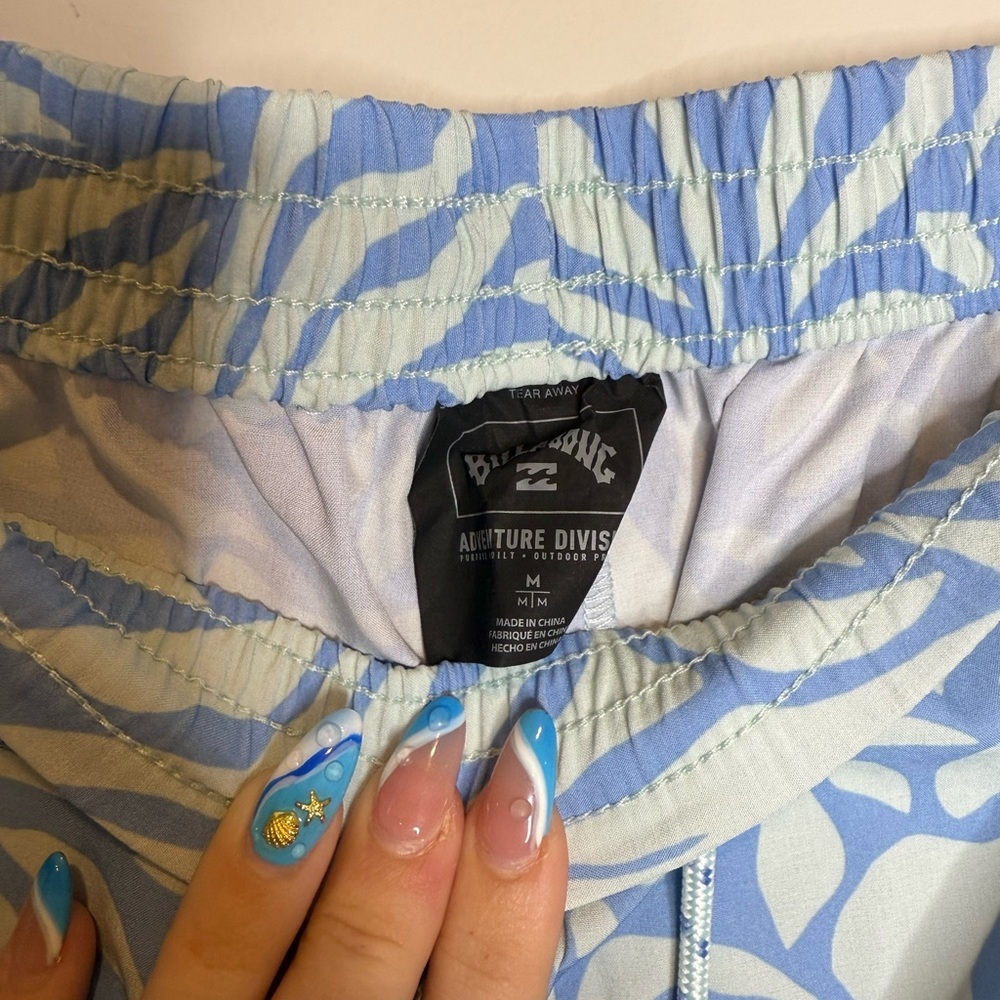 BILLABONG ADVENTURE WOMEN'S SHORT IN SEA MIST - Picture 6 of 8